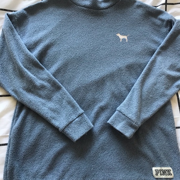 PINK Sweaters - NWOT Pink sweatshirt